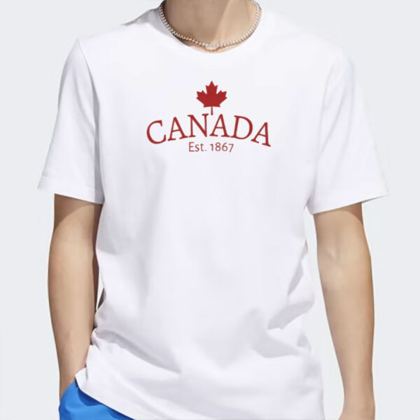 Canada Est. 1867 with small Maple Leaf, Canada Classic T-Shirt